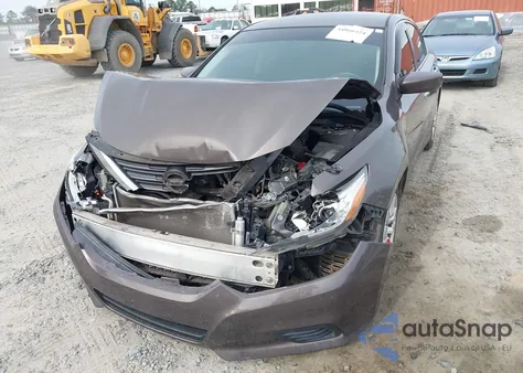 2017 Nissan Altima 2.5 S z USA, uszkodzony, nr VIN 1N4AL3AP3HN317221